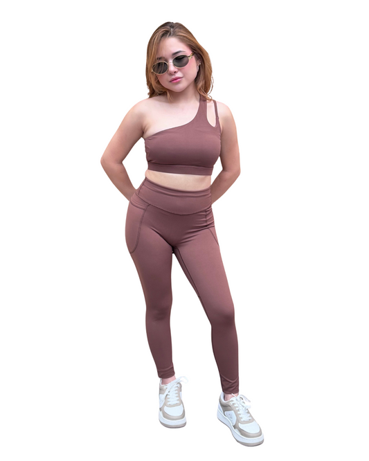 Conjunto deportivo café asimétrico- Synergy